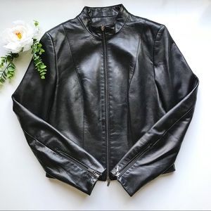 ➕ Danier Classic Women Leather Jacket Size Small